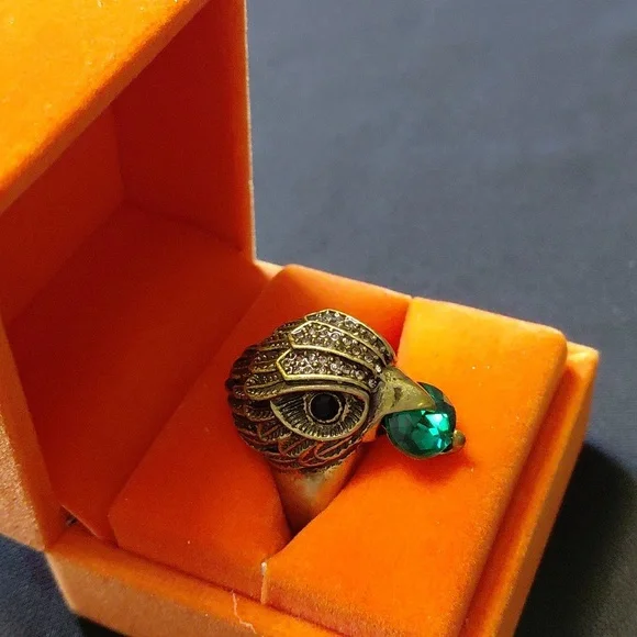 KURT GEIGER LONDON Eagle Ring with Gemstone Size 8 - Picture 6 of 8